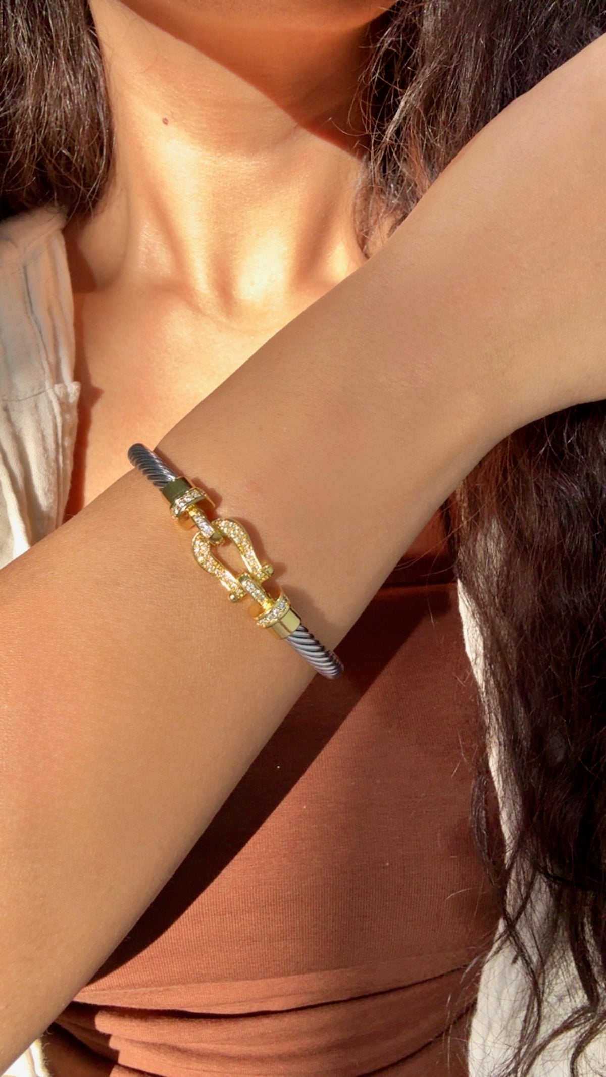 Horseshoe Crystal Cable Bracelet