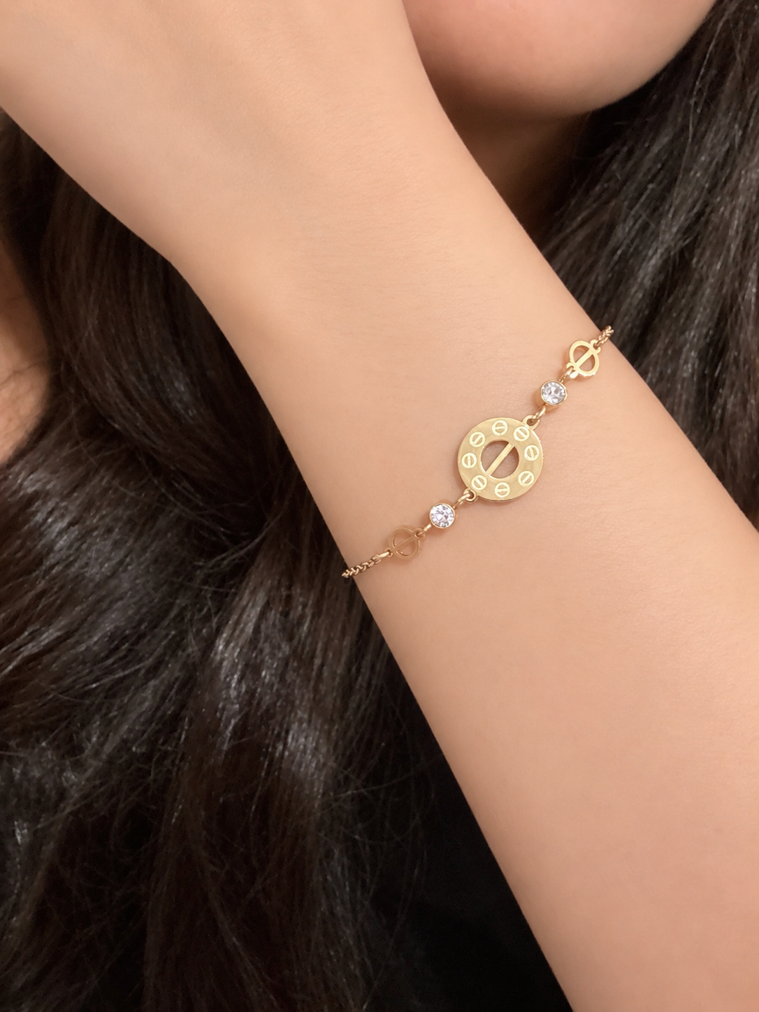 Timeless Orbit Bracelet